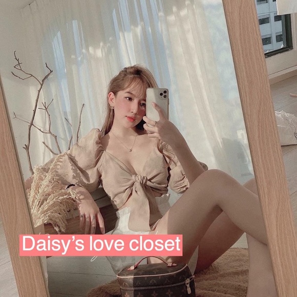 Set of short pant and cute bow shirt - Picture 4 of 4